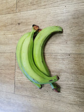 Load image into Gallery viewer, Green Plantain (1kg/ 3/4 Plantains )